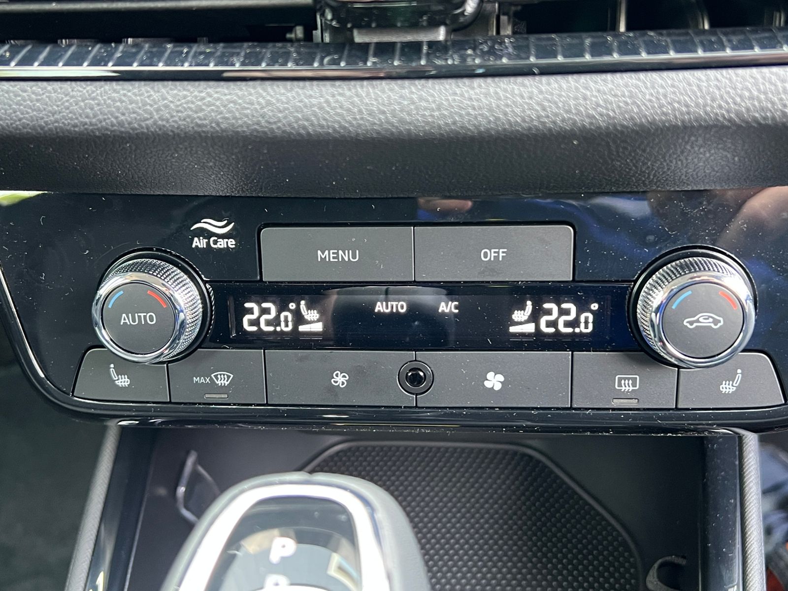 Fahrzeugabbildung SKODA Fabia Selection 1.0 TSI DSG *LED, ACC, SmartLink