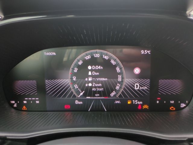 Fahrzeugabbildung SKODA Fabia 1.0 MPI Essence KLIMA LED SHZ