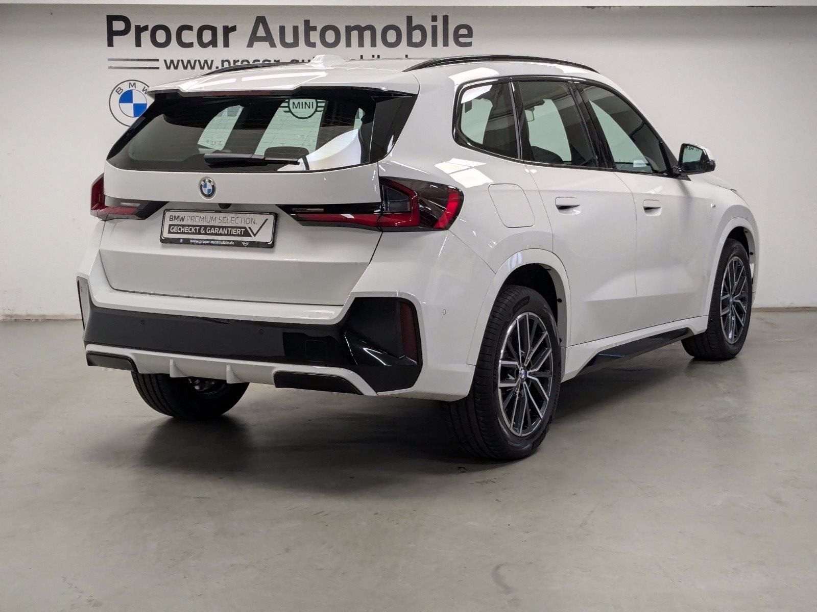 BMW X1 sDrive18i M Sport ACC 360° KAM HUD DA PA 18 foto 4