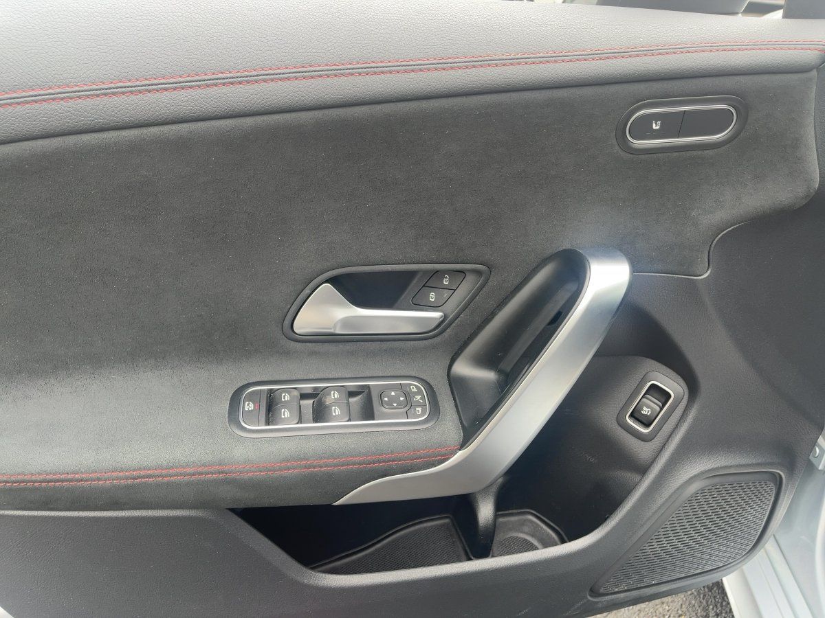 Fahrzeugabbildung Mercedes-Benz CLA 200 d SB AMG/Night/Pano/360°/AHK
