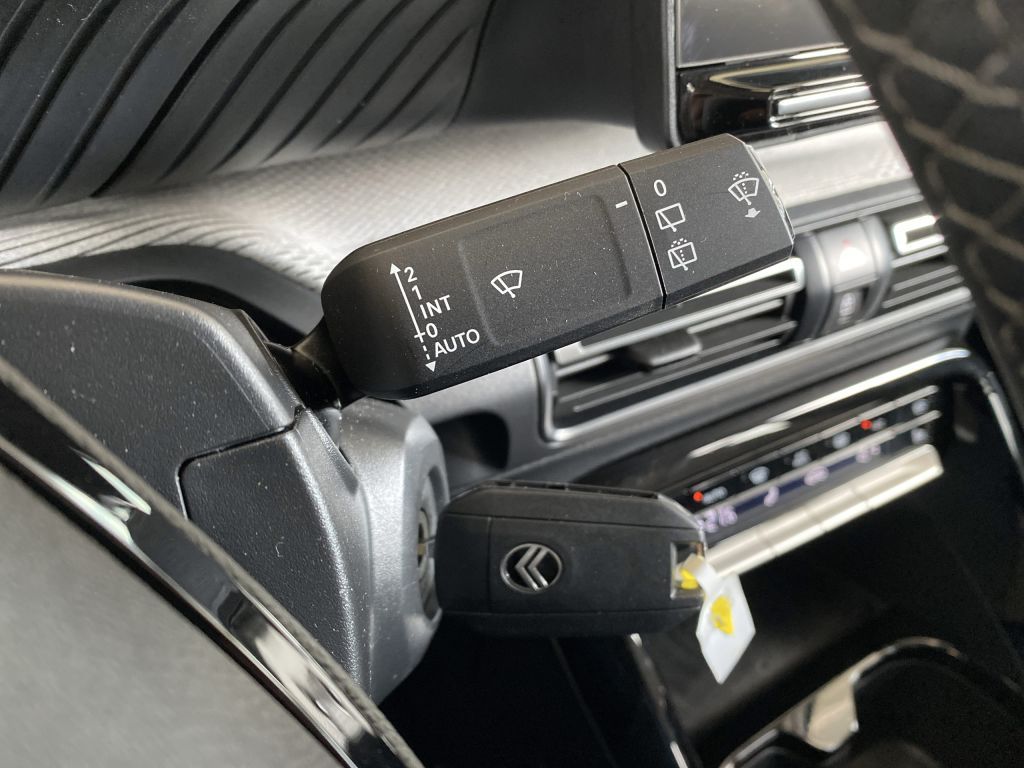 Fahrzeugabbildung Citroën C3 Turbo 100 MAX *Winter-Pak*CAM*Allwetter*Navi*