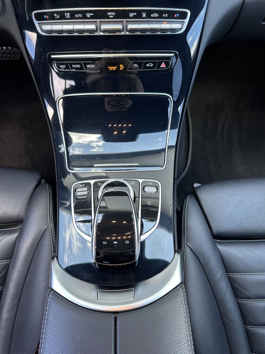 Fahrzeugabbildung Mercedes-Benz C 300de AMG-Line NIGHT-PAKET+NAV+LED+DISTRONIC