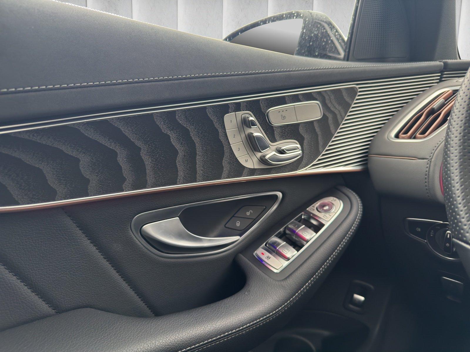 Mercedes-Benz EQC 400 4M AMG Schiebedach MULTIBEAM DISTRONIC
