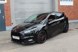 Ford Focus ST-Line 2.0 TDCi*Navi*Recaro*Xenon*18"Alu* - Ford Focus mit Diesel-Antrieb: Leder, mit Navigationssystem