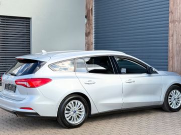 Ford Focus - 8