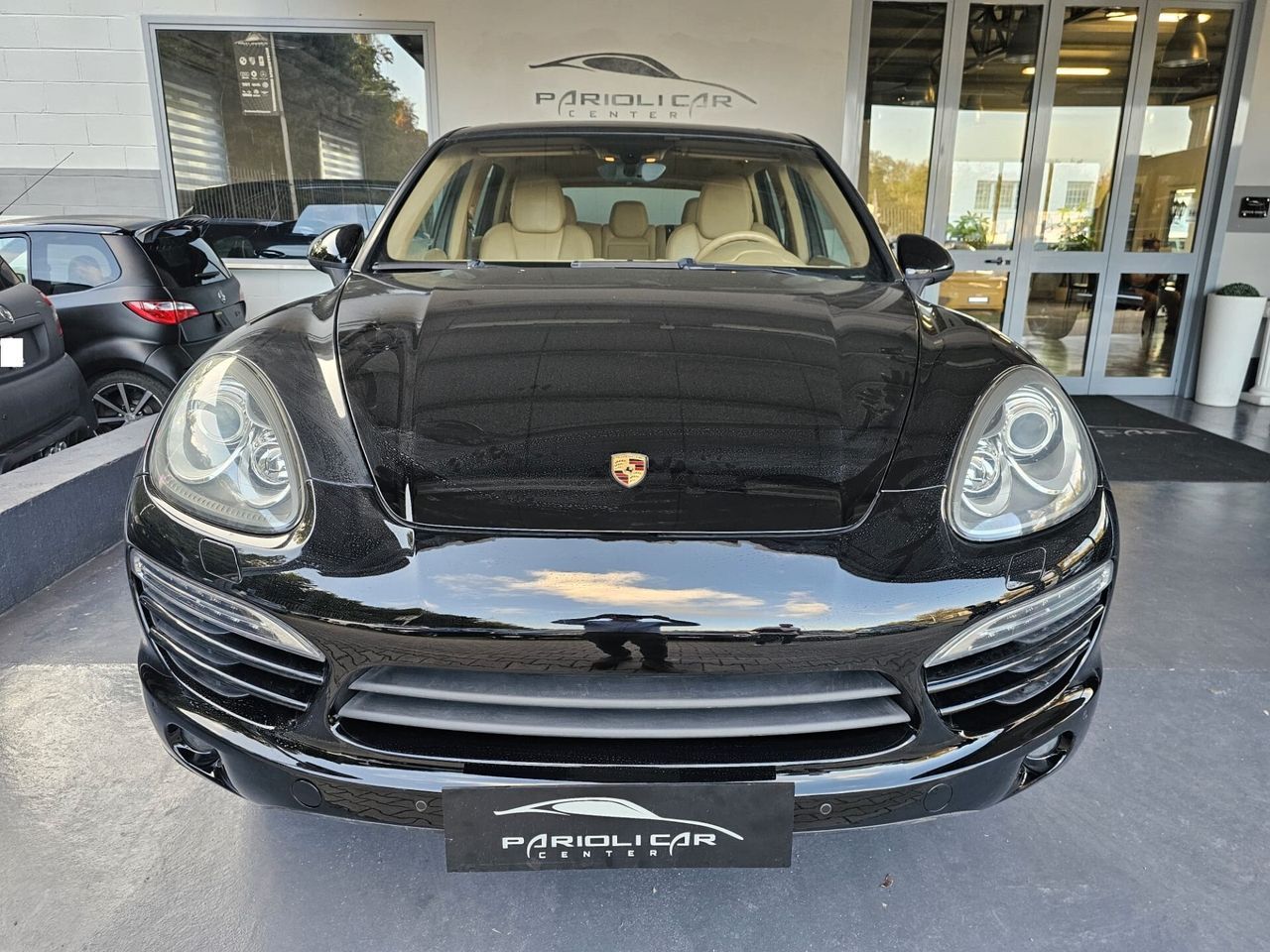 Porsche Cayenne - 1