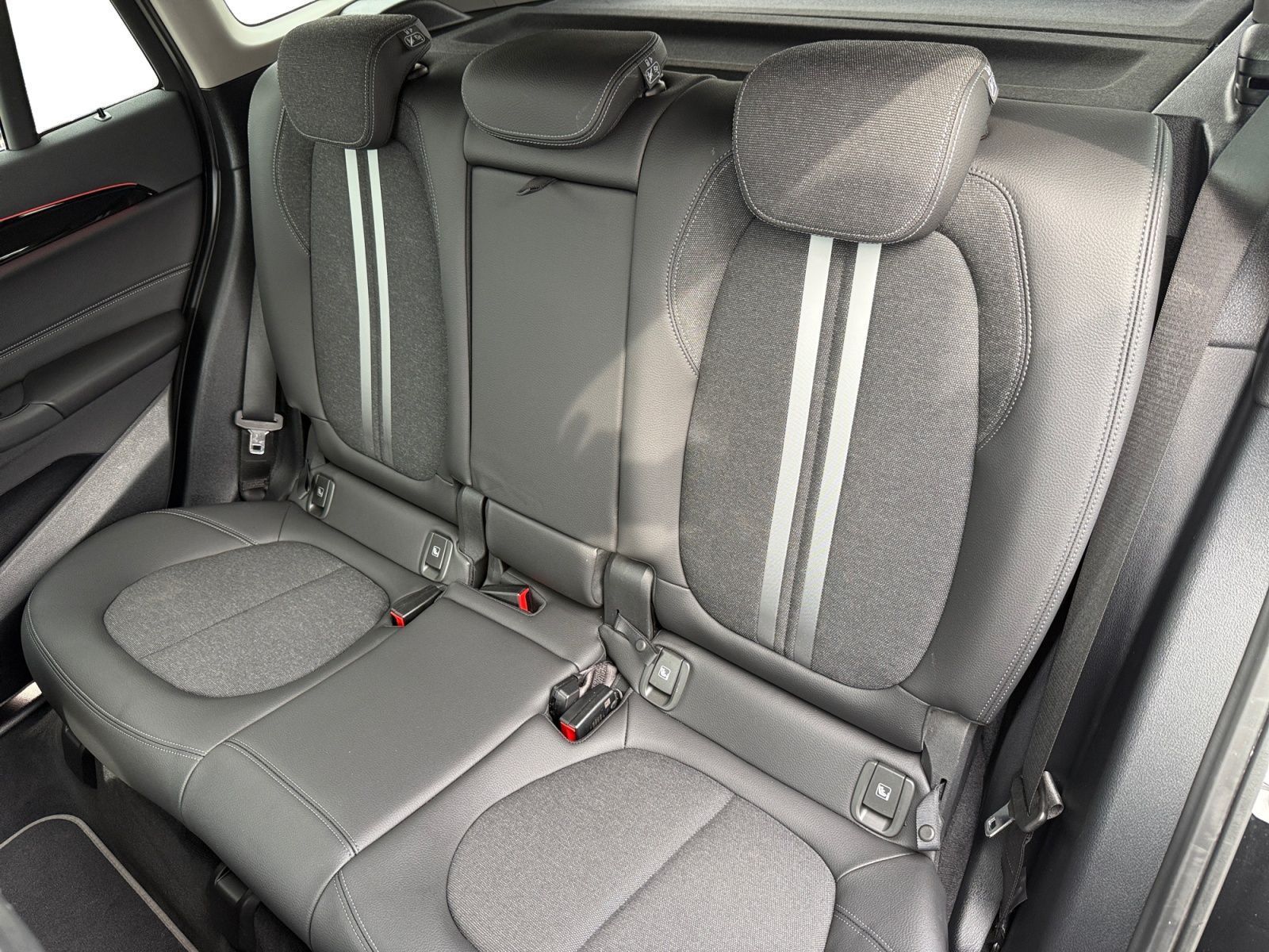 Fahrzeugabbildung BMW X1 sDrive18i Sport Line AMB DAB 1.HD
