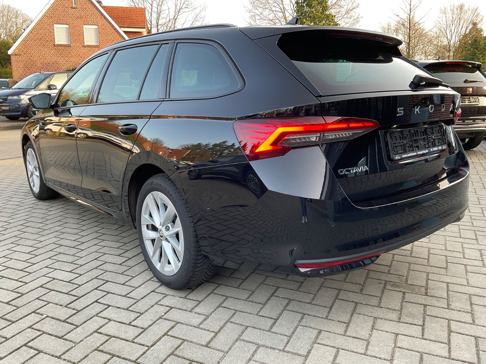 Fahrzeugabbildung SKODA Octavia Combi 2.0 TDI DSG,ACC,AHK,Navi,Kamera