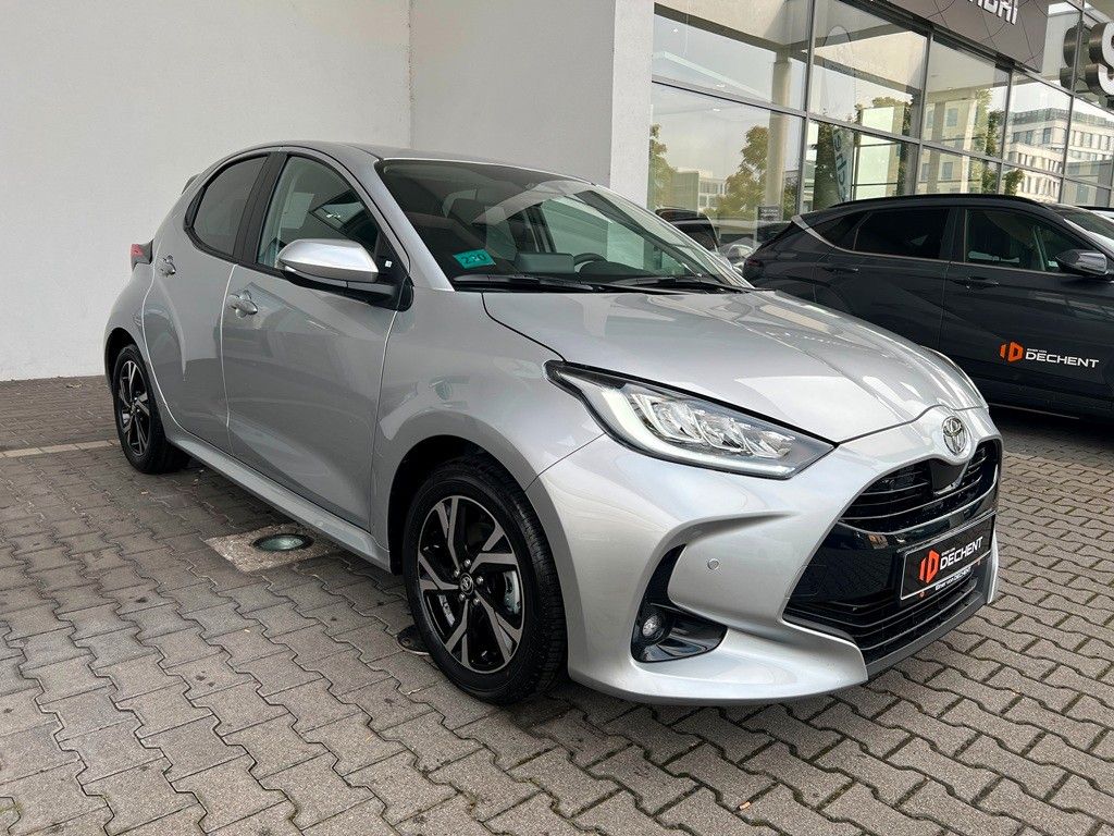 Fahrzeugabbildung Toyota Yaris Hybrid 1.5 Teamplayer Safety +Comfortpaket