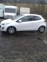 Mazda 2 1.3 MZR Aktive, 2 Fahrzeughalter - Mazda aus 2011: Mazda3