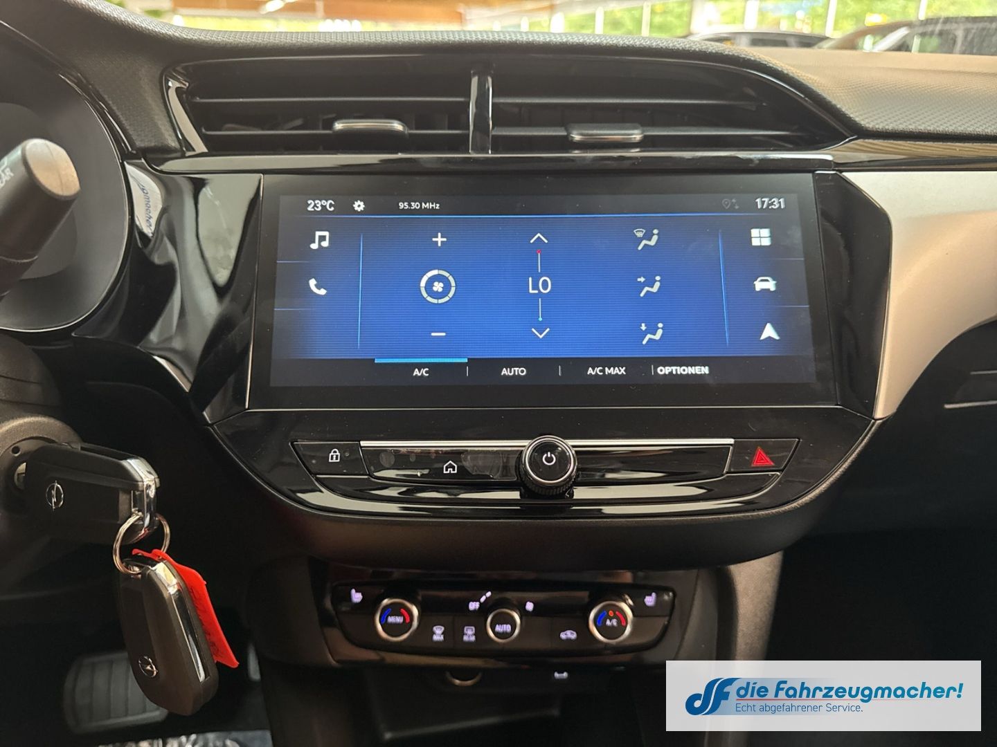 Fahrzeugabbildung Opel Corsa-e *Alu, Wärmepumpe, SHZ*Edition Apple CarP