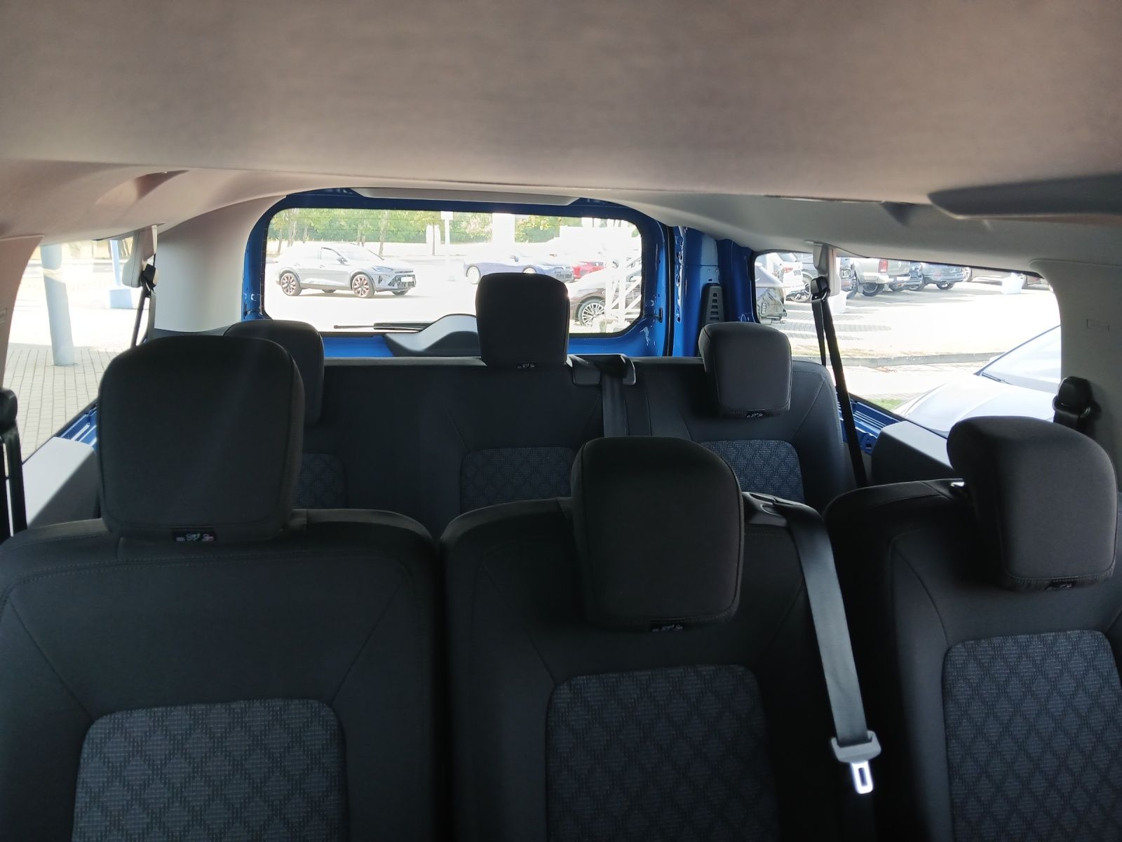 Fahrzeugabbildung Volkswagen T7 Transporter Kombi TDI LR KLIMA RFK PDK