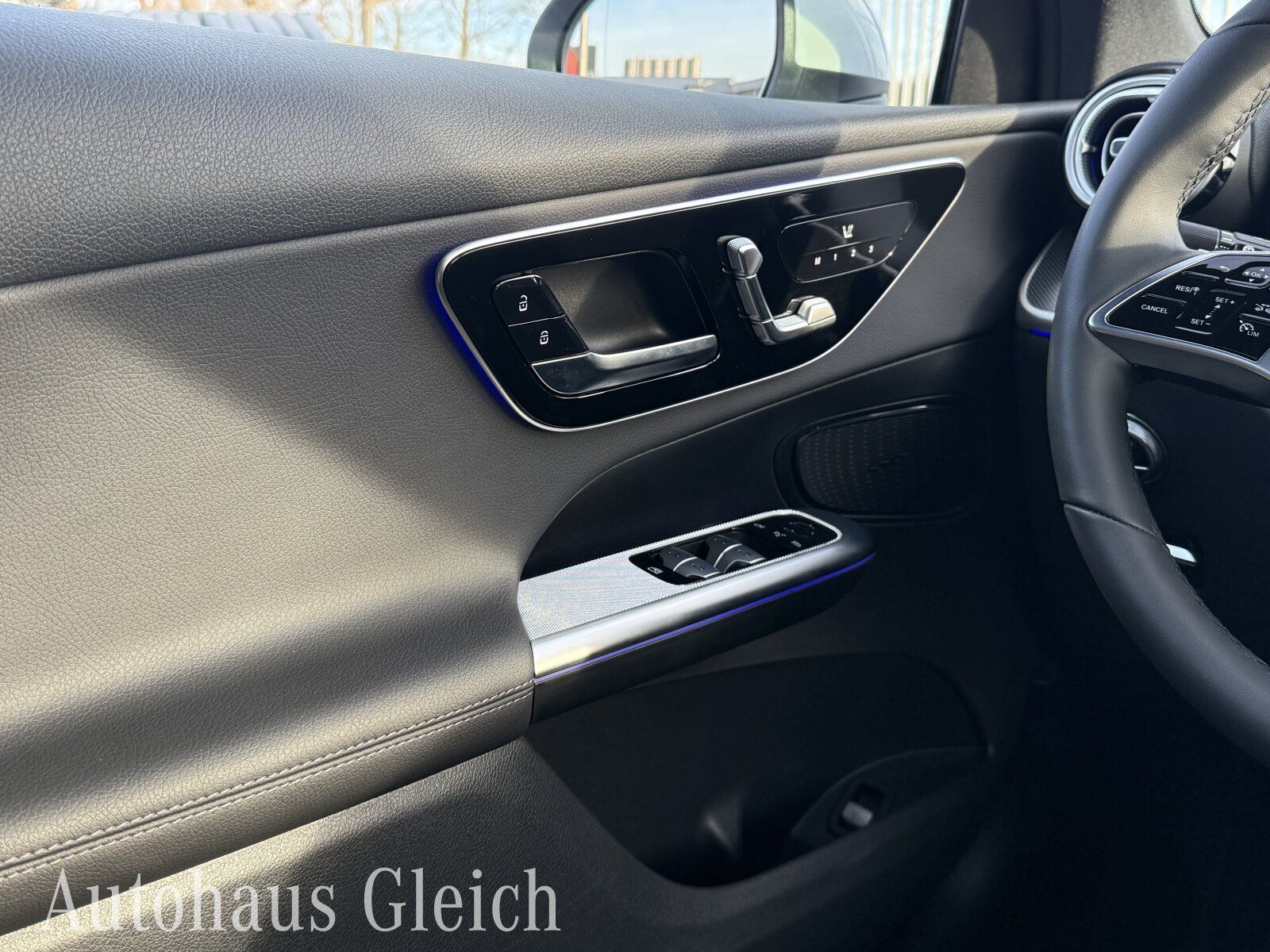 Fahrzeugabbildung Mercedes-Benz GLC 220 d Avantgarde 4Matic Navi/Pano.-Dach/Klim