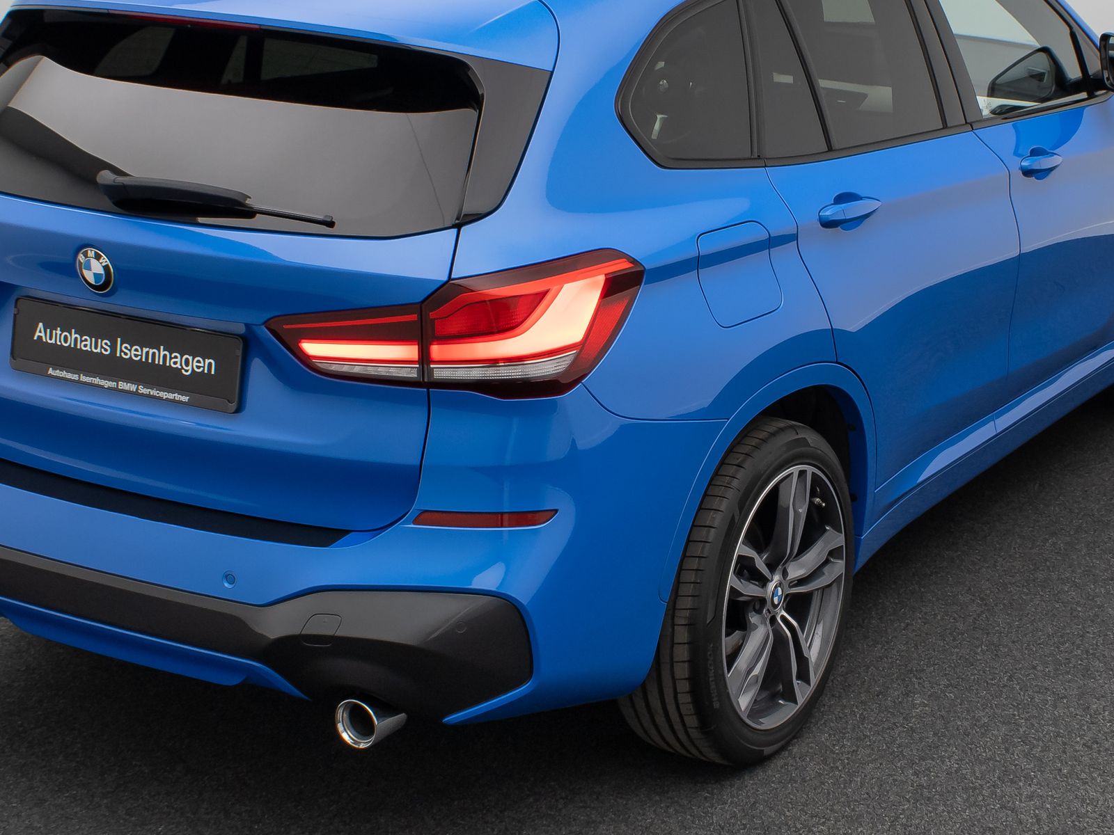 Fahrzeugabbildung BMW X1 sD18d M Sport HUD Memory LED ParkAss Komfort