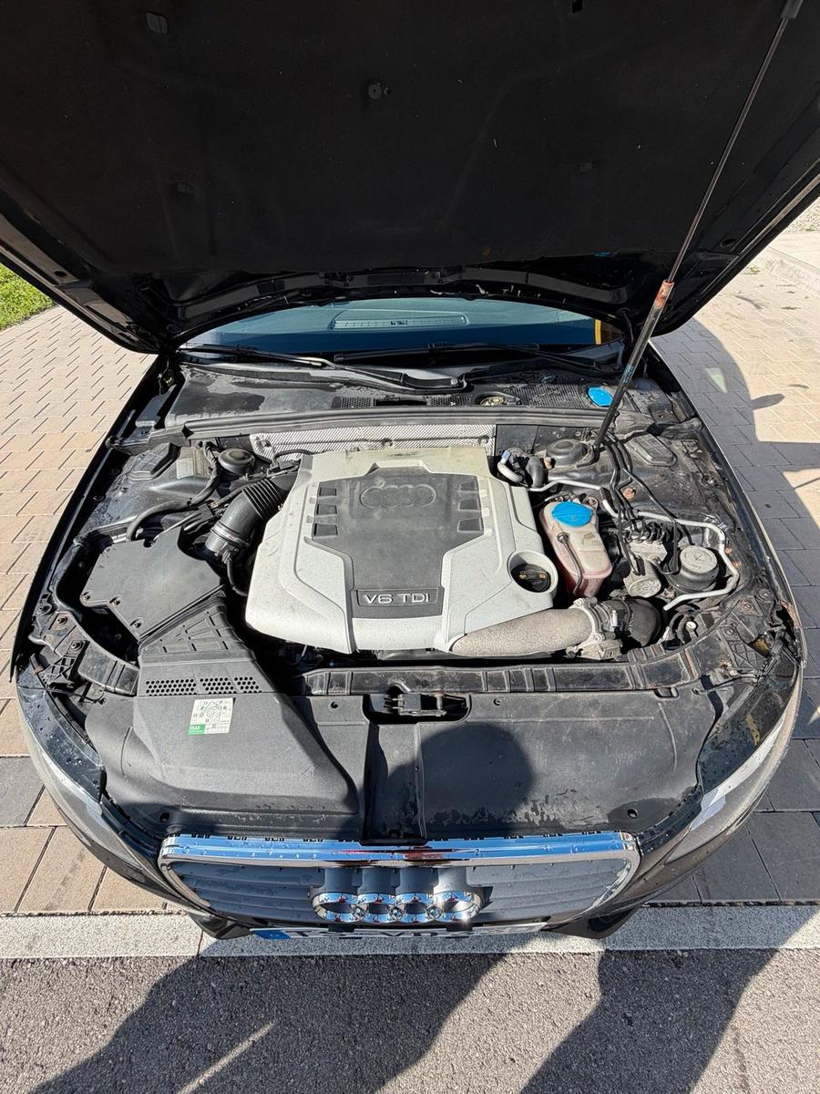 Audi A4 2009 — photo 7