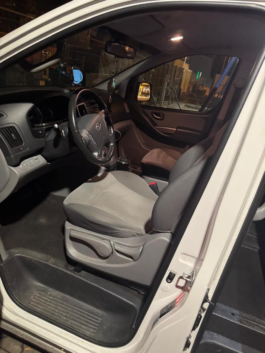 Hyundai H-1