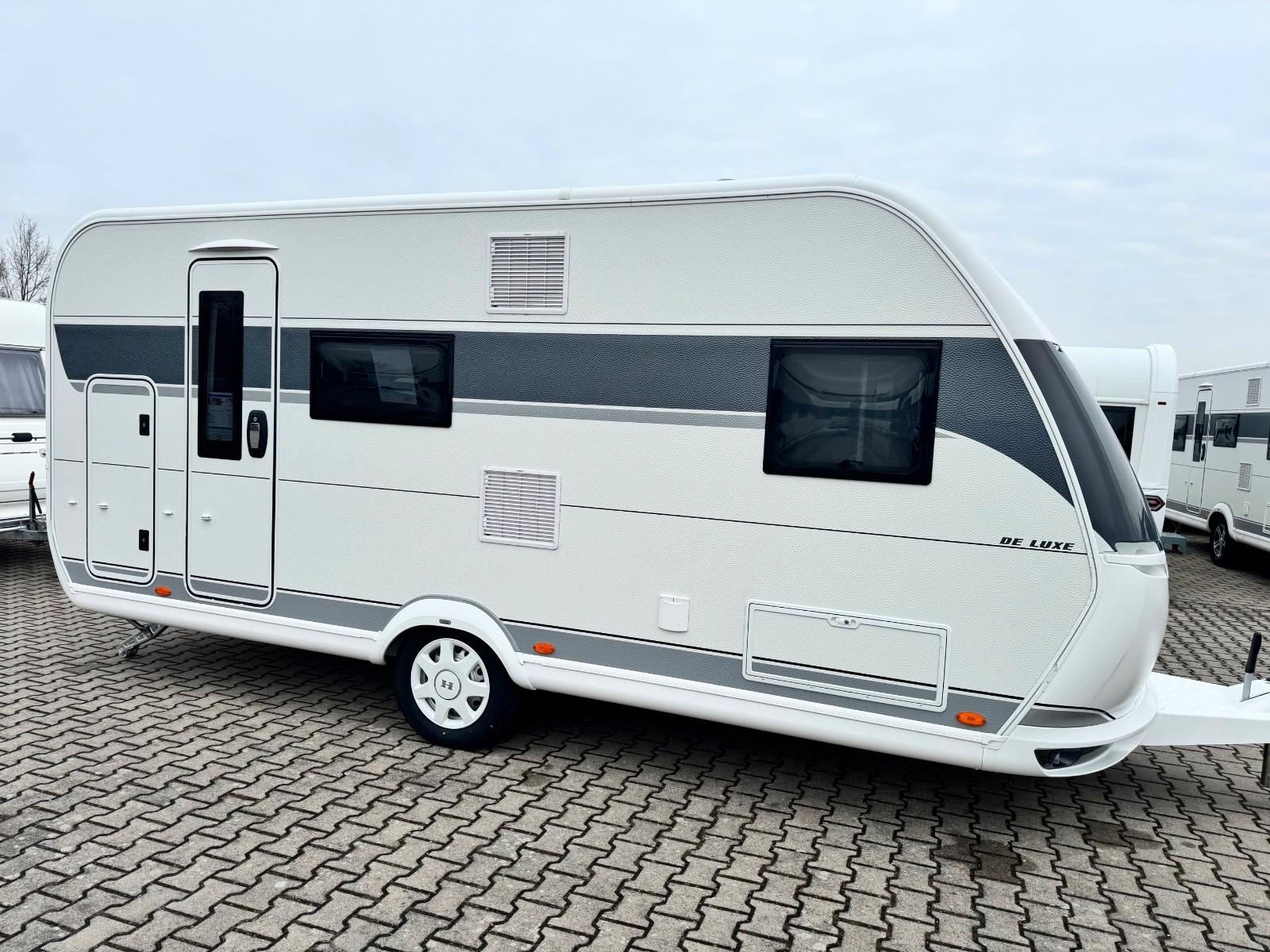 Hobby 490 KMF De Luxe, Modell 2026, Garage, 1800 kg