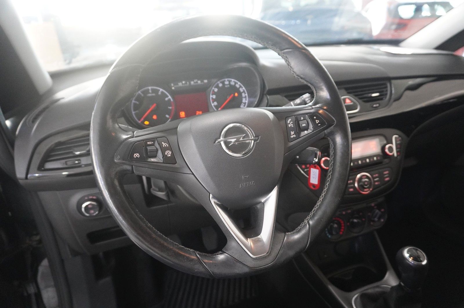 Fahrzeugabbildung Opel Corsa E 1.4T DRIVE 3-TÜR KLIMA/SHZ/PDC/TEMP./LHZ
