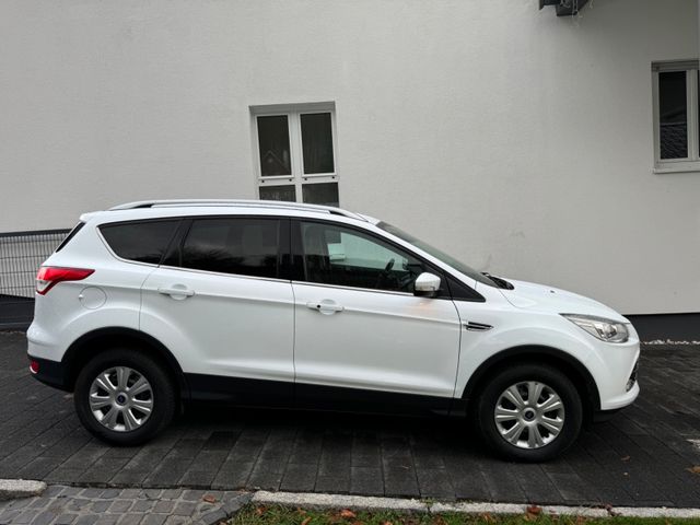 Ford Kuga 2,0 TDCi 4x4 120kW  PowerSh