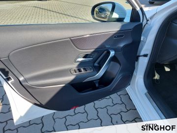 Fahrzeugabbildung Mercedes-Benz A 200 Progressive Standhzg+LED dynam+Rü Kam+Navi