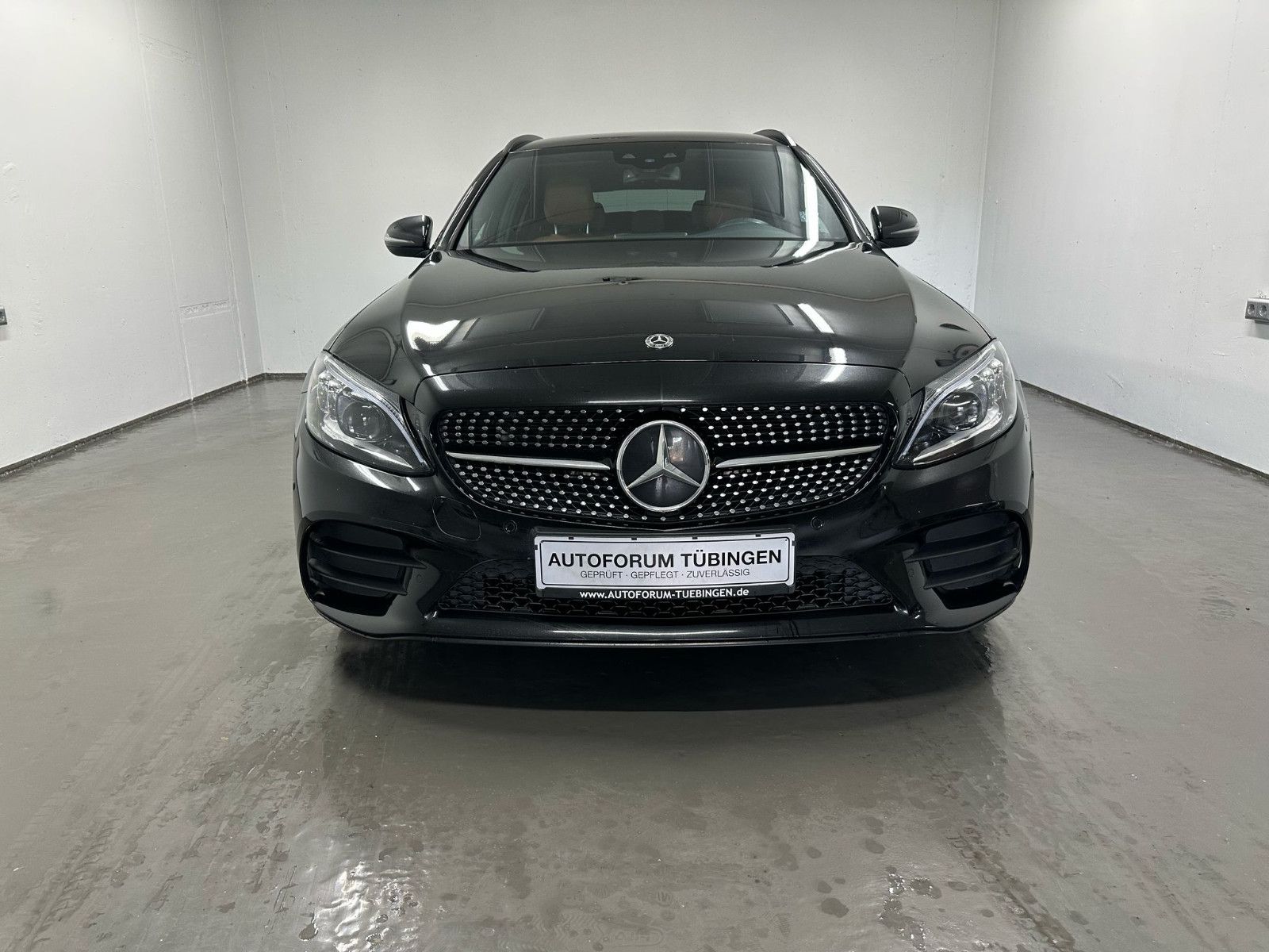 Fahrzeugabbildung Mercedes-Benz C 220 d T Autom. AMG*NIGHT*SITZKLIMA*KAMERA*TEMP