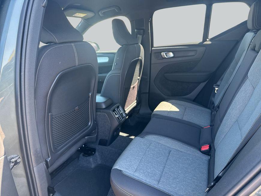 Volvo XC40 B3 B DKG Plus Dark 120 kW, 5-türig