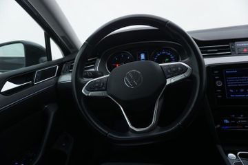 Volkswagen Passat - 4