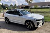 Volvo XC60 B4 Benzin Plus Dark Pano Standh. AHK 360° 