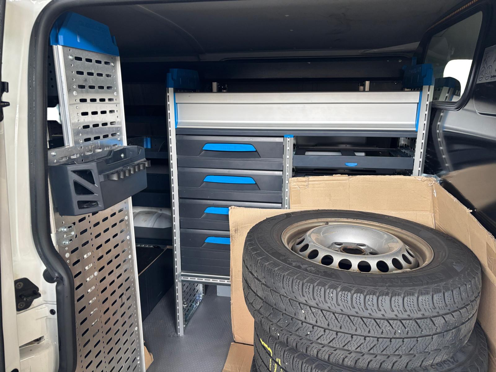 Volkswagen T6.1 Transporter LED ACC Werkstatteinrichtung
