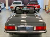 Mercedes-Benz SL 560 EU Umbau, frischer Lack, unfallfrei  - schwarze Mercedes-Benz SL 560