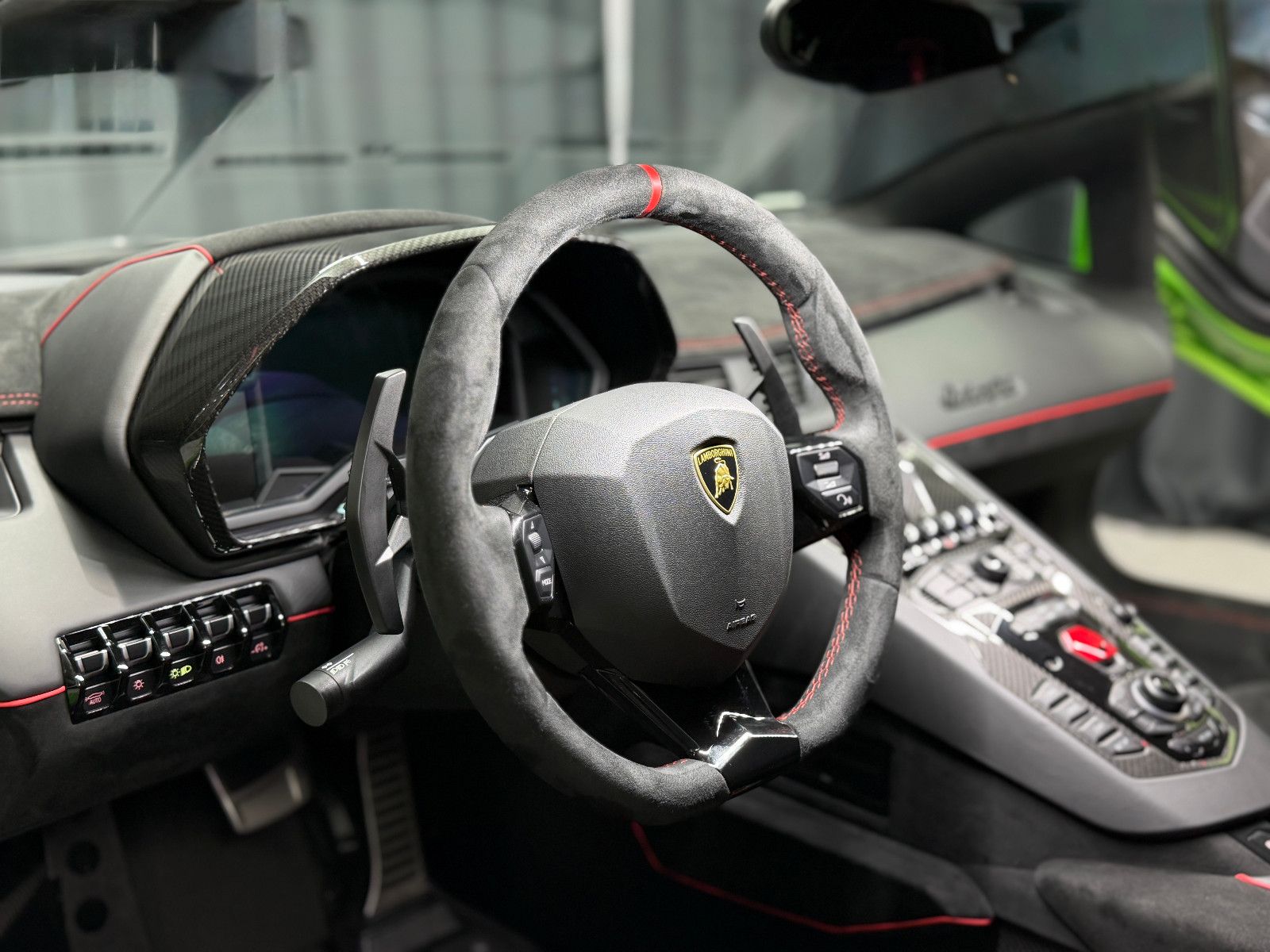 Fahrzeugabbildung Lamborghini Aventador SVJ | FULL CARBON|LIFT|SENSONUM|PPF|