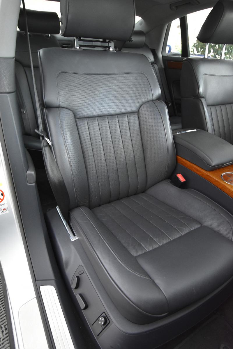 Volkswagen Phaeton V6 5.Sitzer 4Motion NAVI SHZ 4Zonenklima