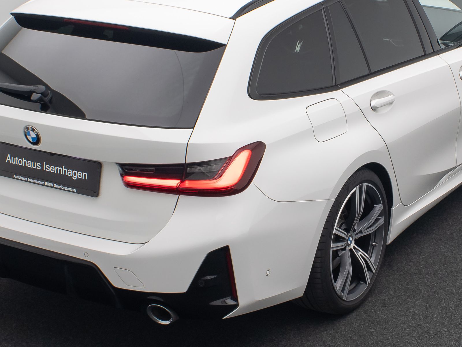 Fahrzeugabbildung BMW 320d M Sport DAB Kamera Alarm AHK Panorama 19"