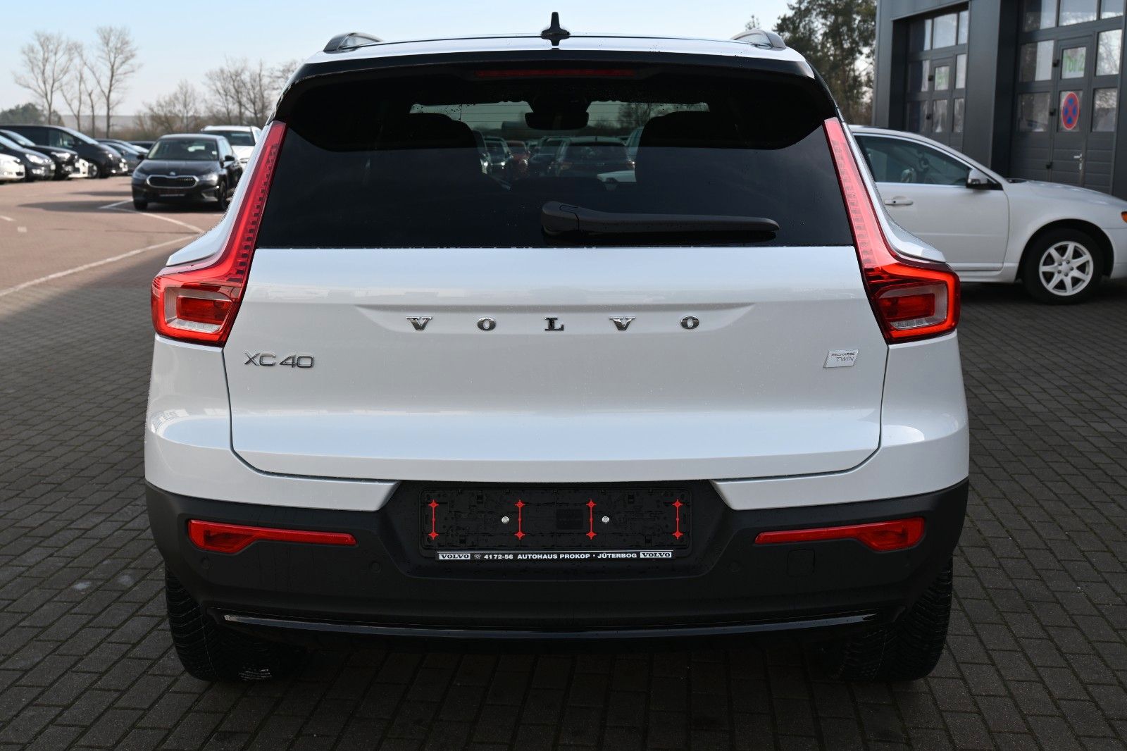 Fahrzeugabbildung Volvo XC40 Ultimate RC Pure Electric AWD*360°*PANO*GSD