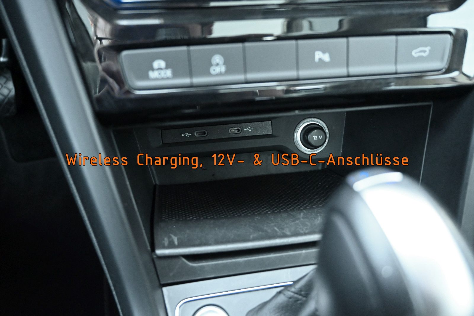 Fahrzeugabbildung Volkswagen Touran 1.5 TSI DSG °ACC°AHK°DYNAUDIO°PANO°STANDH