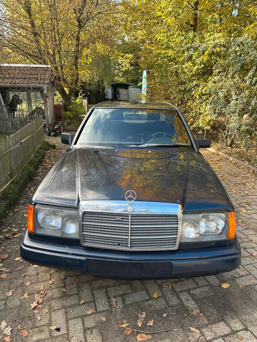 Mercedes-Benz 300