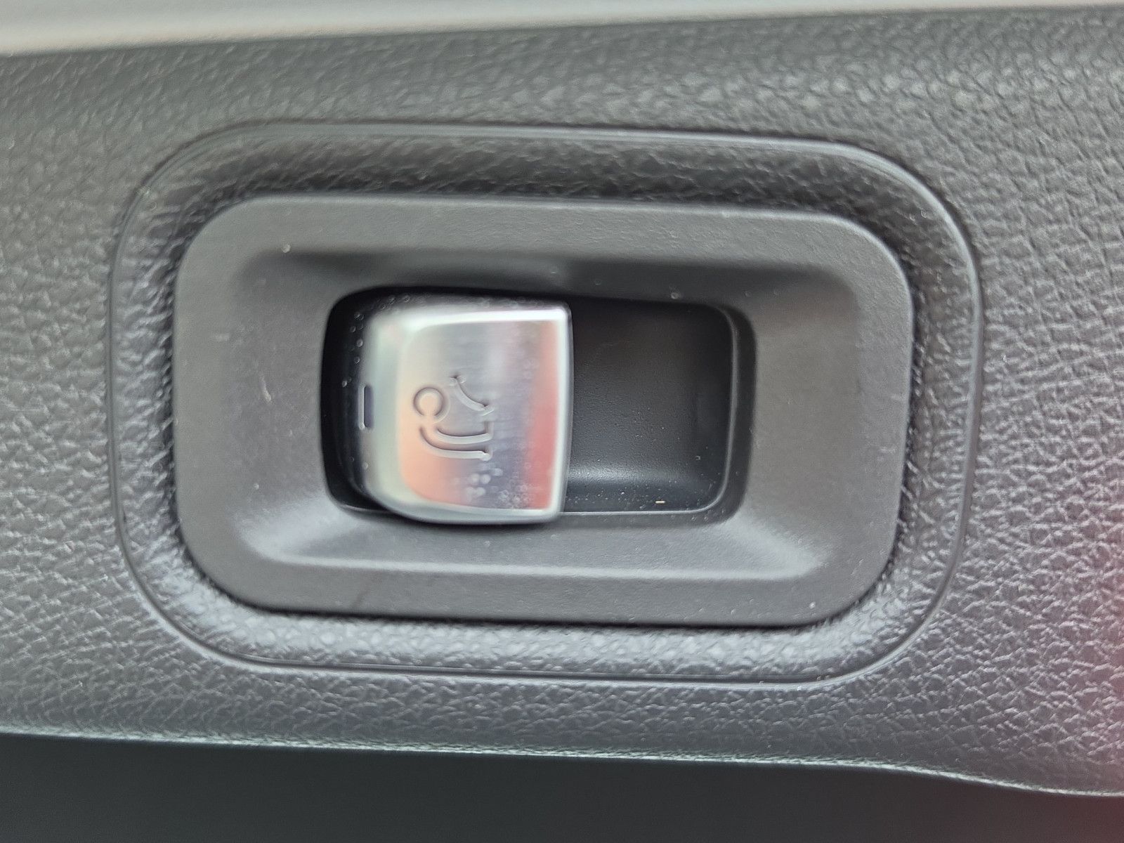Fahrzeugabbildung Mercedes-Benz E 350 E Limousine Avantgarde Aus 1.Hand
