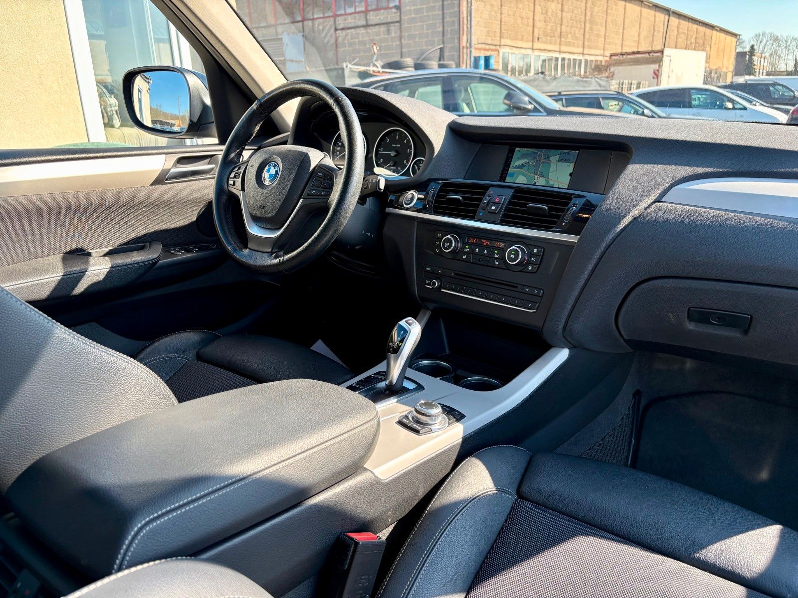 Fahrzeugabbildung BMW X3 xDrive20d Aut. Navi Xenon SPORTSITZE Leder PD