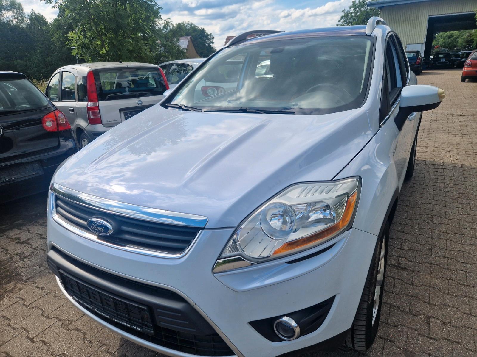 Ford Kuga 2,5 4x4 panoramadach