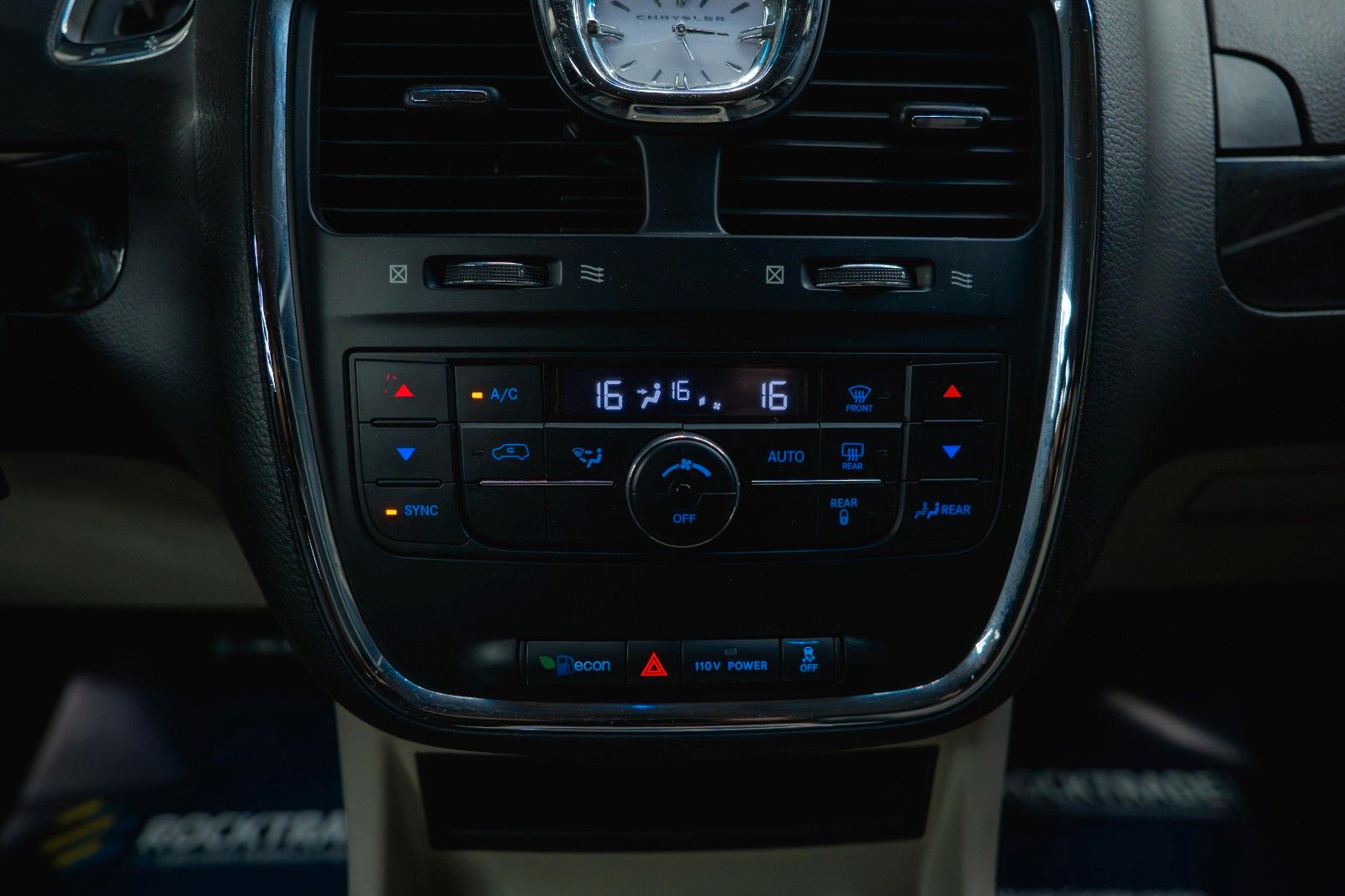 Fahrzeugabbildung Dodge Grand Caravan 3.6 V6 SXT LPG *7 Sitze*TV*Kamera*