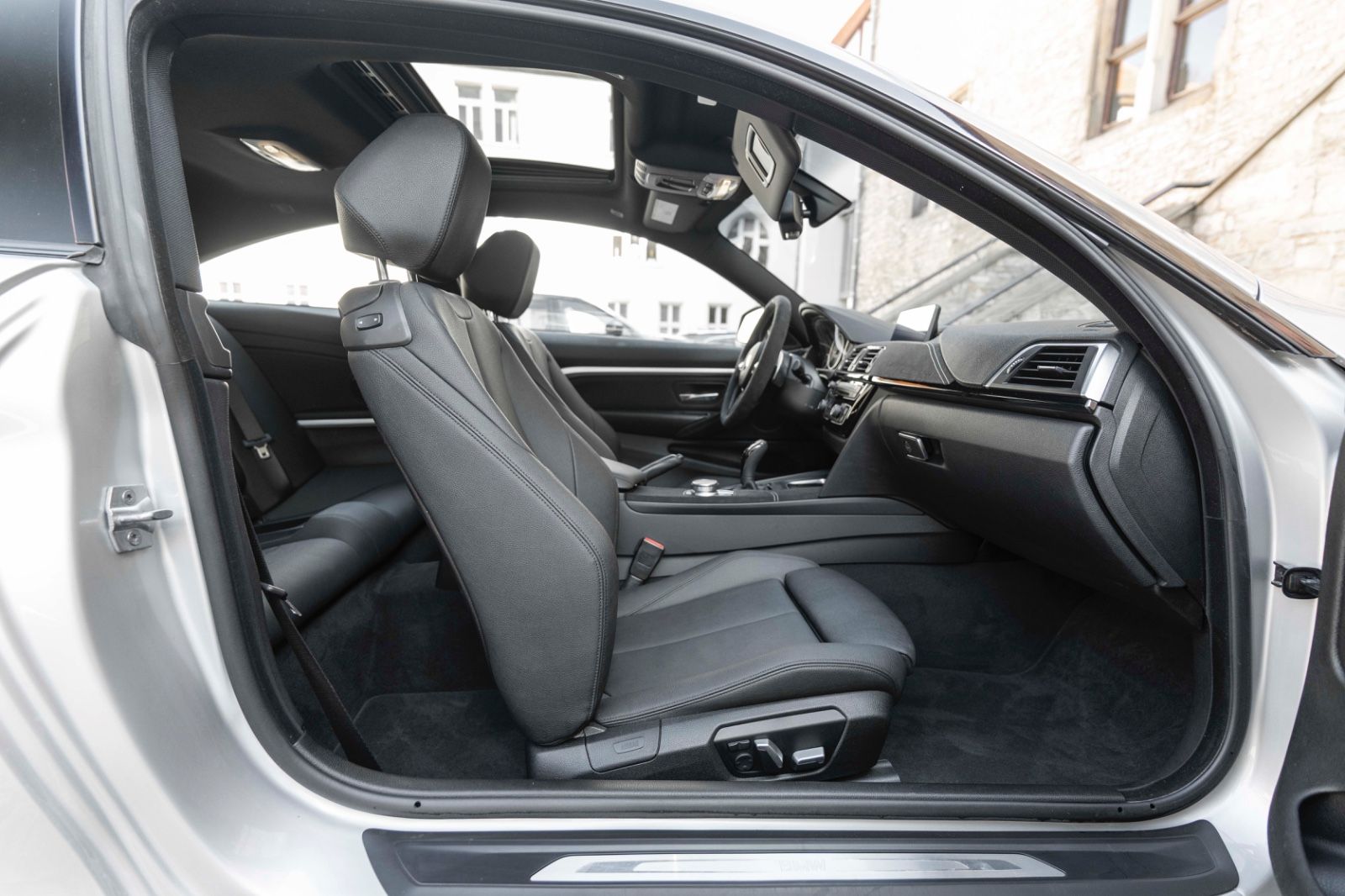 Fahrzeugabbildung BMW 430i M-Performance HIFI LED ALC KAM CARPLAY