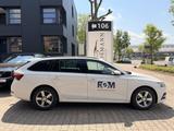 Skoda Octavia Combi Ambition / MASSAGE / AHK / PDC - Skoda Octavia mit CNG-Antrieb: mit Navigationssystem