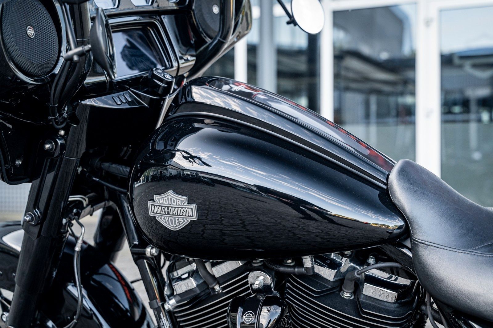 Fahrzeugabbildung Harley-Davidson STREET GLIDE SPECIAL 114 CUI - JEKILL & HYDE -