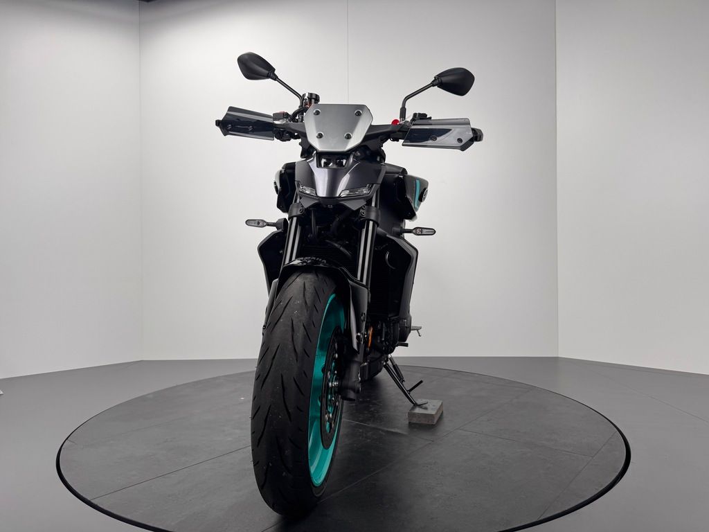 Fahrzeugabbildung Yamaha MT-09 *AKRAPOVIC *NEUWERTIG