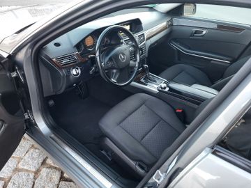 Mercedes E 220 - 9