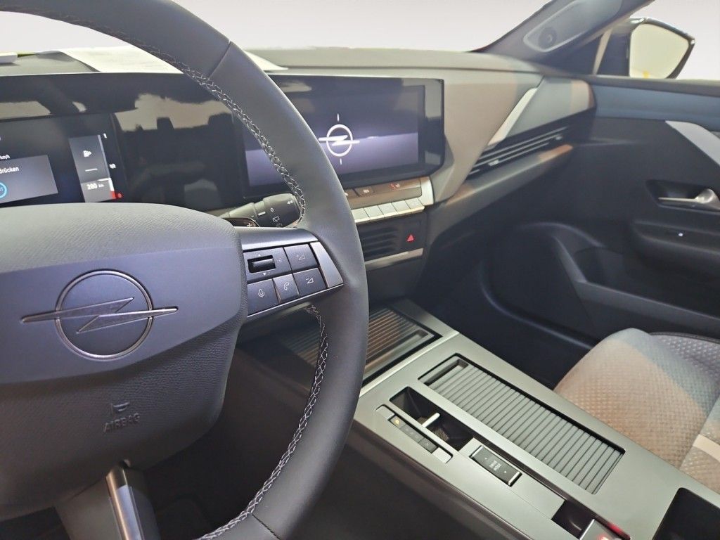 Fahrzeugabbildung Opel Astra Hybrid 107 kW Edition (L) Automatik
