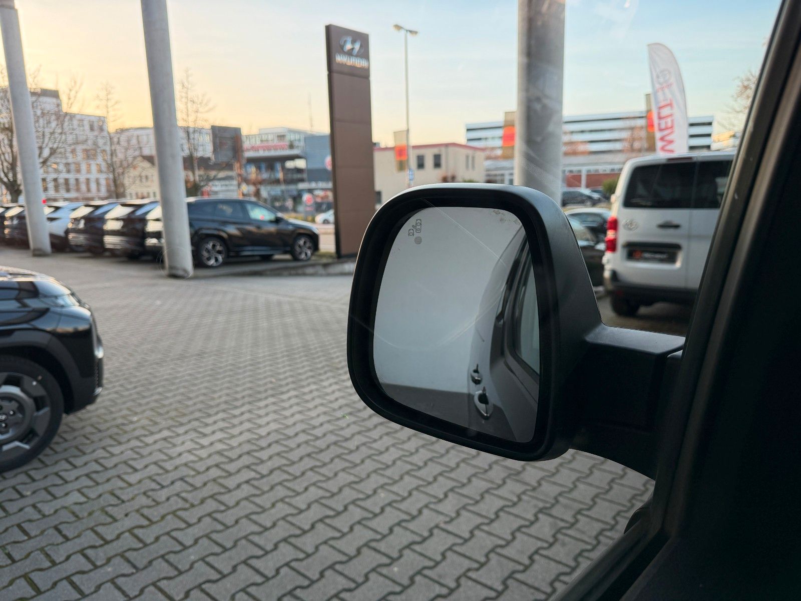 Fahrzeugabbildung Opel Zafira Life Elegance M AHK/Standheizung/8-Sitze!