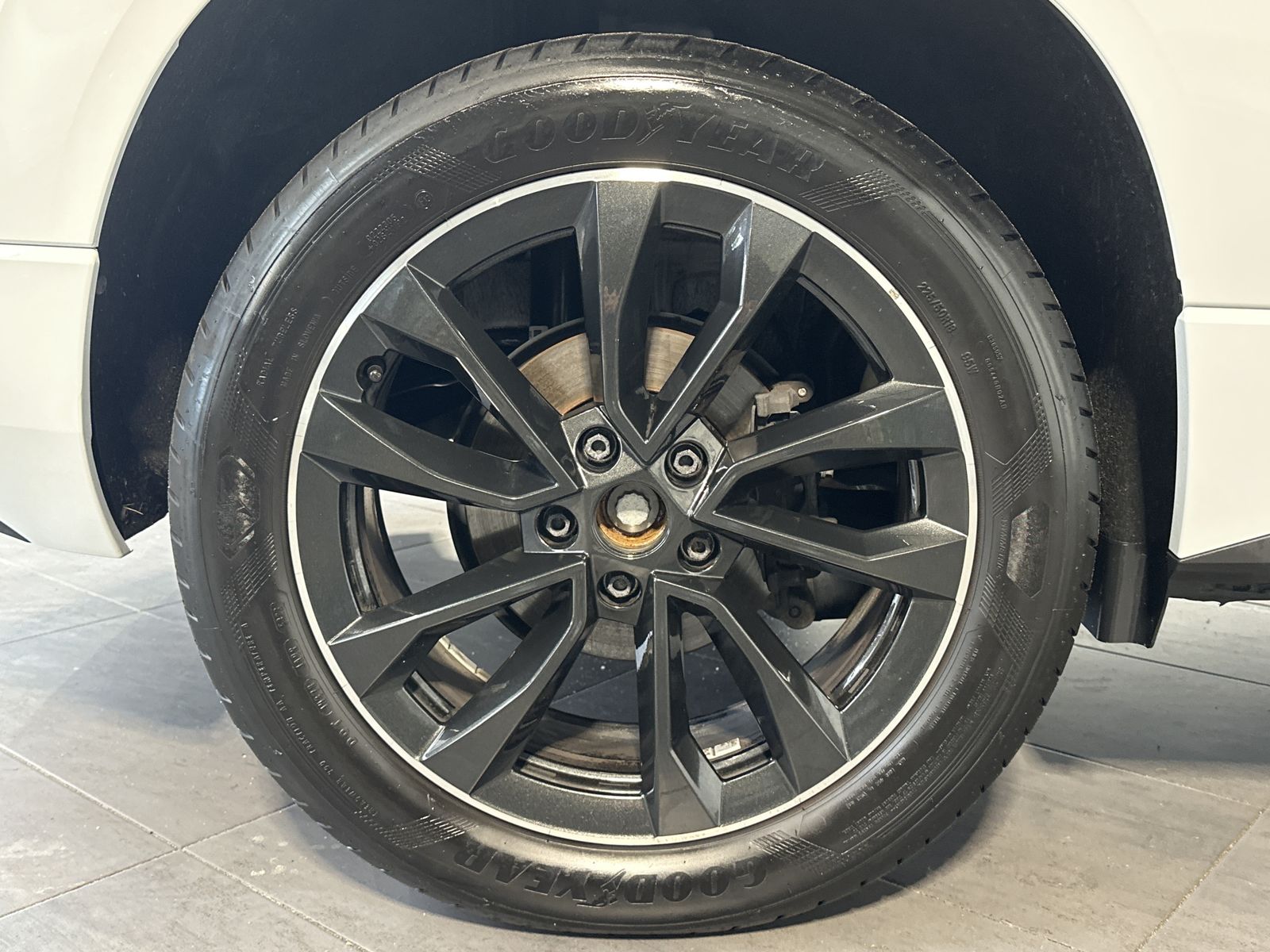 Fahrzeugabbildung SKODA Karoq 2.0 TSI 4x4 DSG Sportline NAV+LED+VCOCKPIT