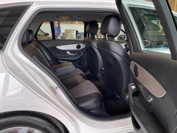 Mercedes-Benz C 180 *CARPLAY*PDC*AHK*LED*NAVI*EL.SITZE*
