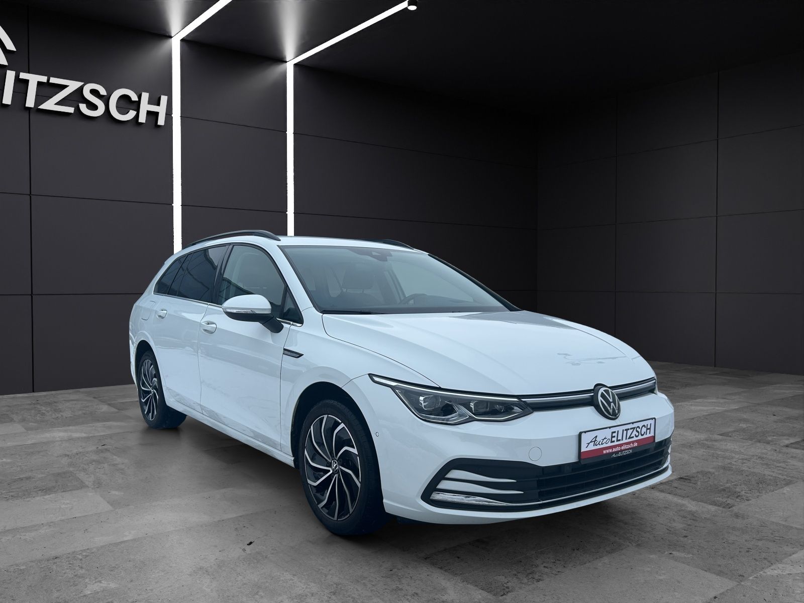 Fahrzeugabbildung Volkswagen Golf VIII Variant Style TDI DSG IQ.Light ACC SH